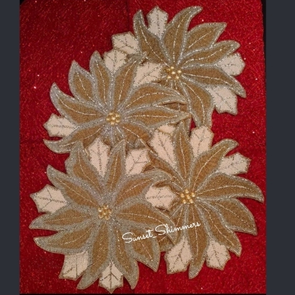 x4 Nicole Miller White Gold Silver POINSETTIA Sparkly Beaded Placemats Chargers